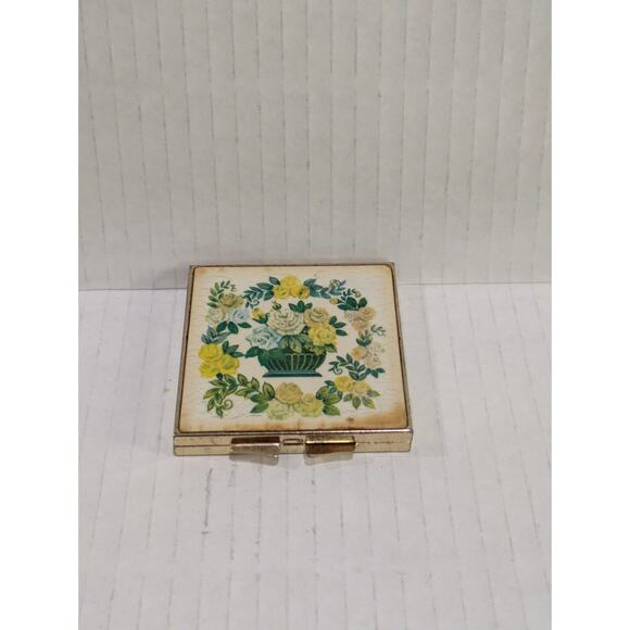 Vintage Square Metal Pill Box with Pretty Flower‎ Design - Picture 1 of 5